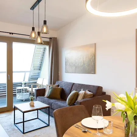Frant Living - Naehe Zentrum Mit Balkon & Parkplatz Appartement *