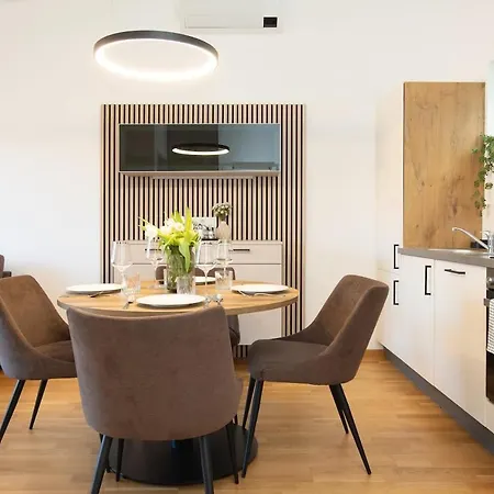 Appartement Frant Living - Naehe Zentrum Mit Balkon & Parkplatz Graz