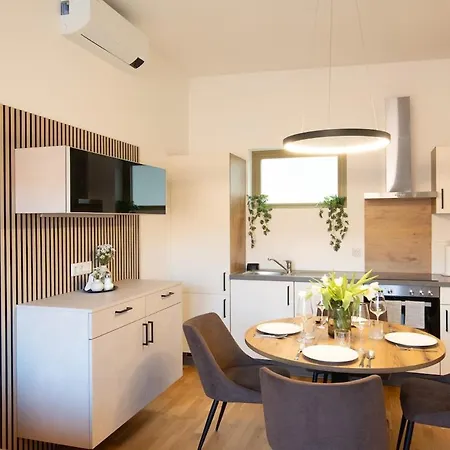 Frant Living - Naehe Zentrum Mit Balkon & Parkplatz Graz