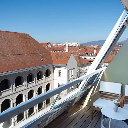 Frant Living - Naehe Zentrum Mit Balkon & Parkplatz Appartement
