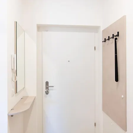 Frant Living - Naehe Zentrum Mit Balkon & Parkplatz Appartement *